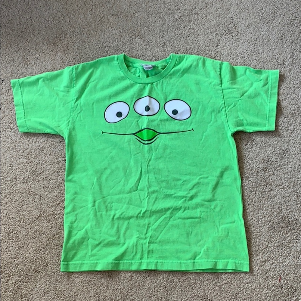 Green alien Disney shirt